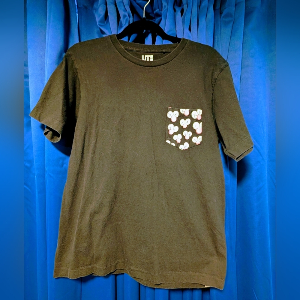 Uniqlo x KAWS x Sesame Street Tee